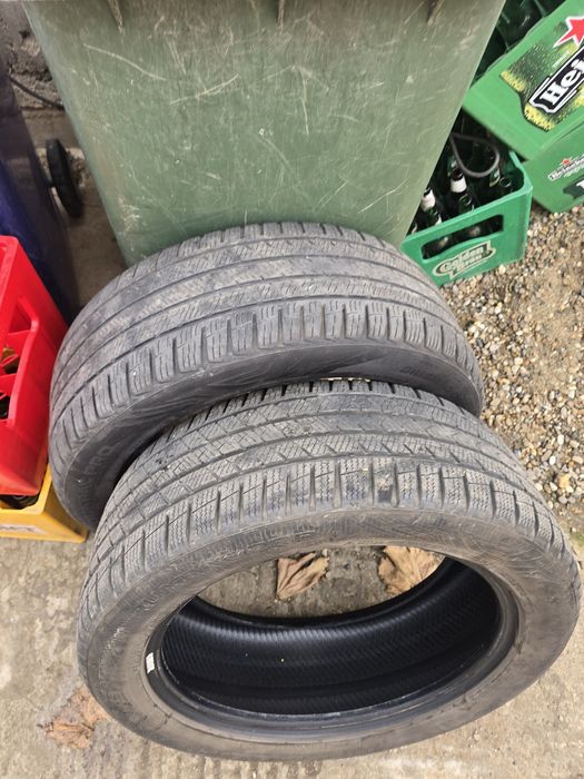 Vand 2 anvelope r 18