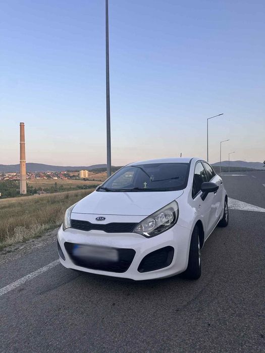 Vând mașină Kia Rio 2012