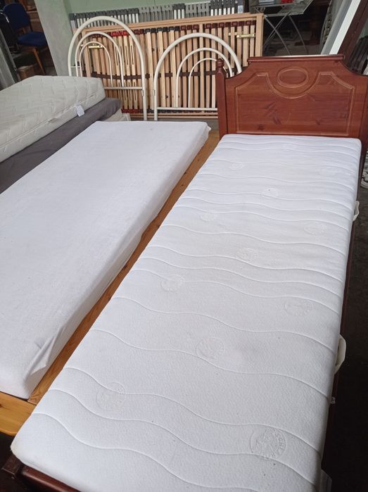 Mobilă second hand