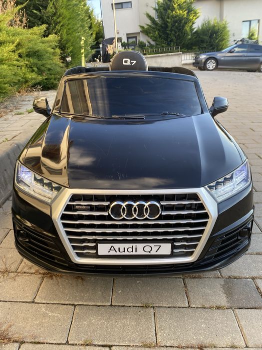 Masinuta electrica Audi Q7 pt. copii 1-4 ani Ride On