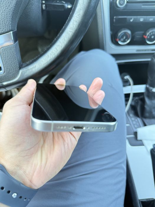 Iphone 15 pro емкость 78%