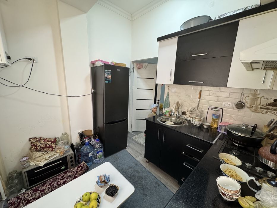 2 xonalik kvartira sotiladi