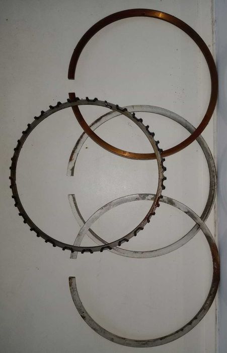 Сегменти за ГАЗ 51, СМД-60  и лагери KG