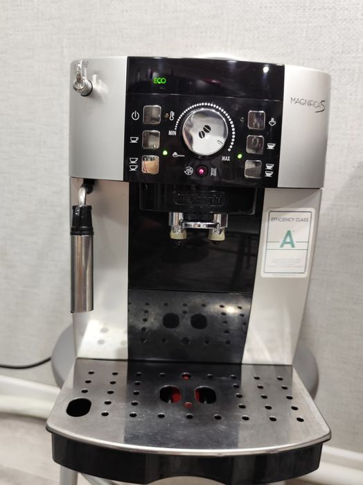 Кофемашина Delonghi Magnifica S