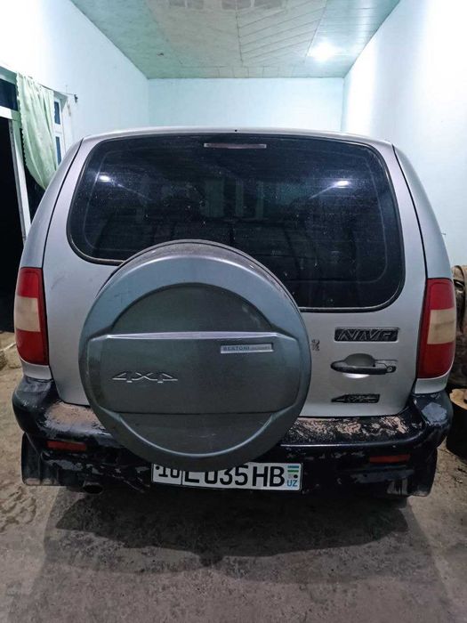 Продам Chevrolet Niva, 2005 год