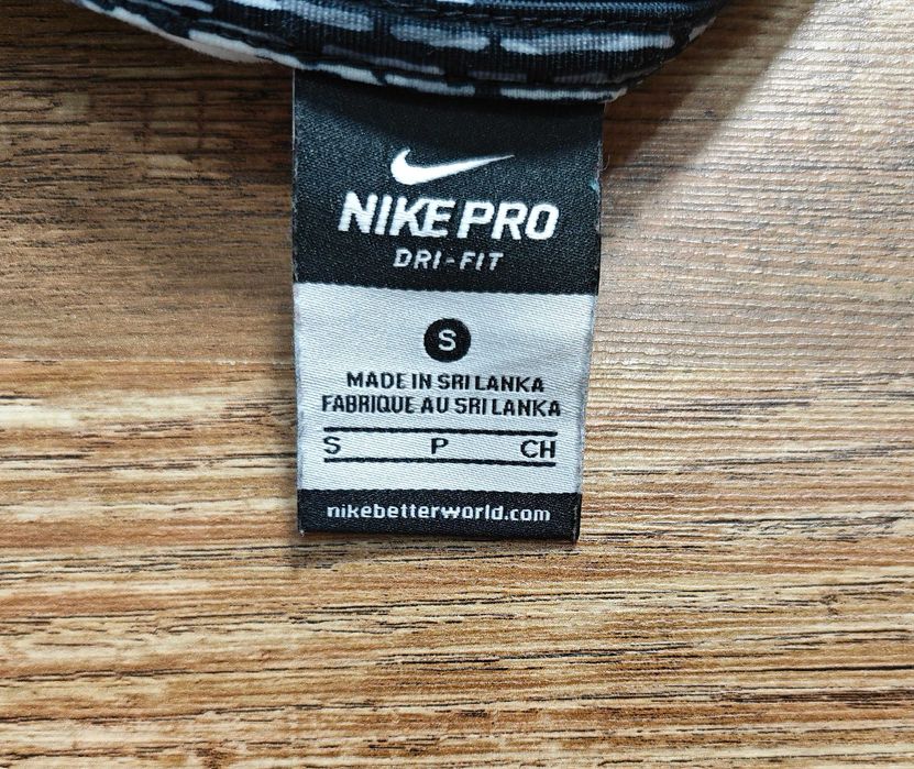 NIKE Pro  Оригинална дамска фланелка за фитнес /  бягане размер S