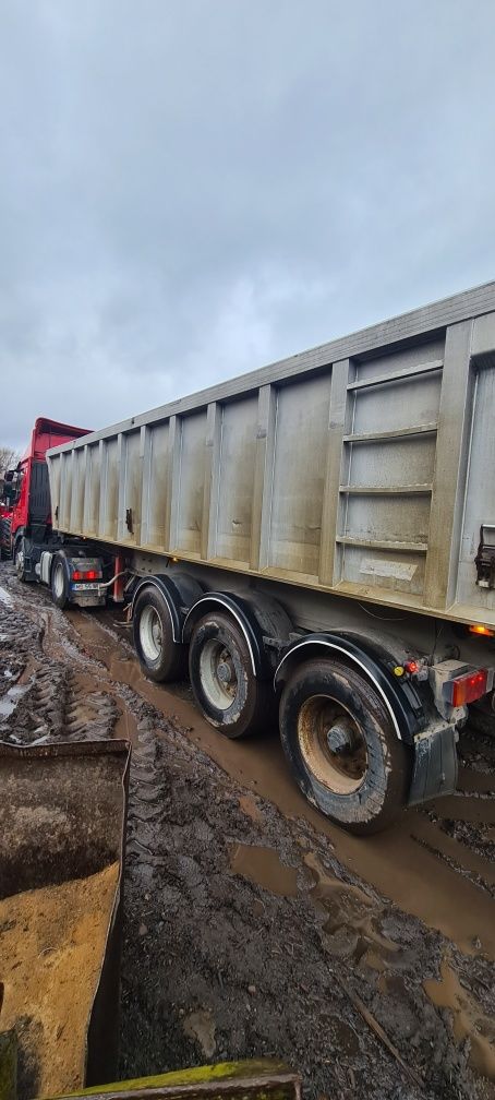 Vand ansamblu iveco si bena basculabila