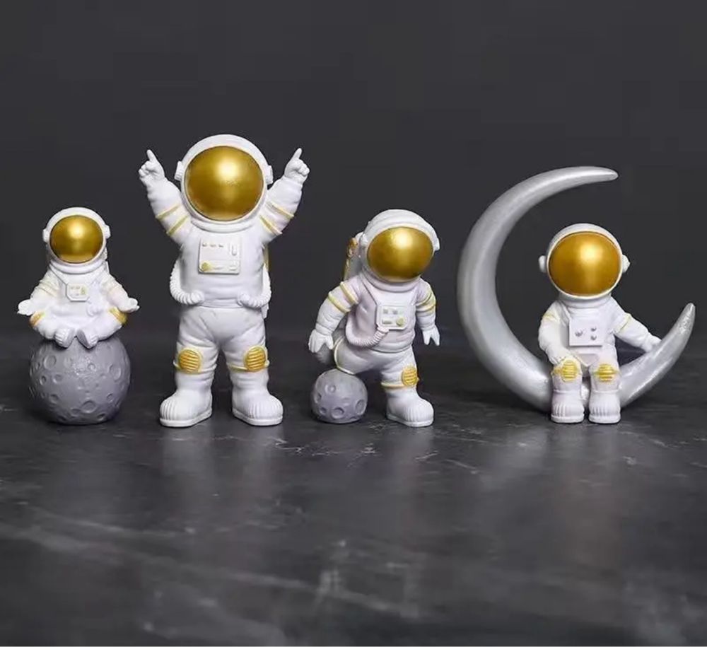 Фигурки астронавт космос