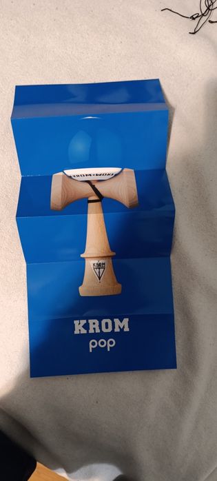 Kendama Krom Pop Albastru Închis