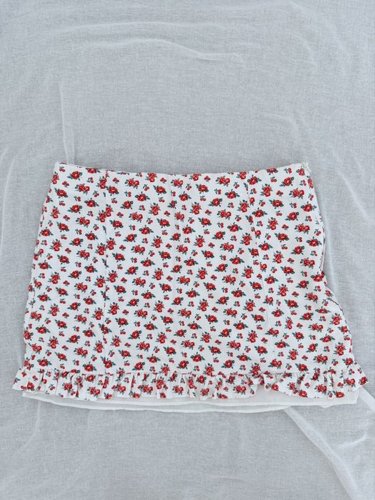 Къса пола на цветя Zara