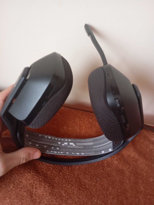 Casti Logitech 733 ca noi