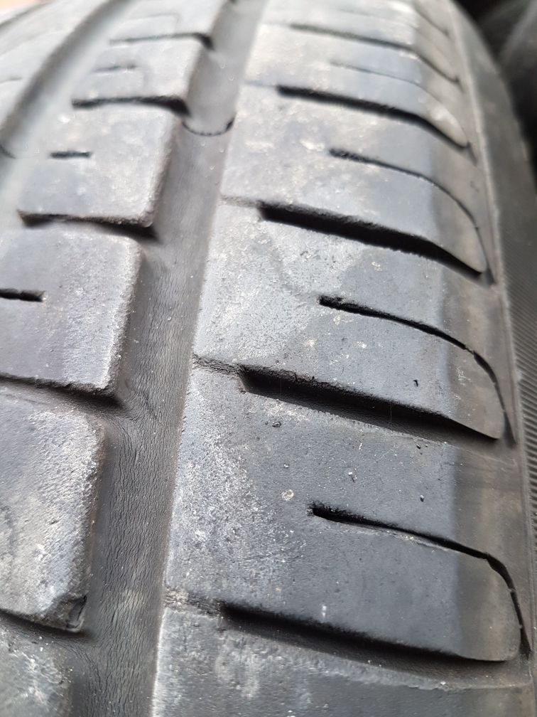 2 бр. летни гуми Pirelli 225/60/17 5 mm DOT 4912