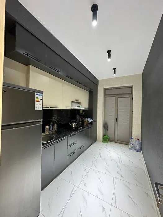 Buyuk Ipak yoli metrosiga yaqin, 3 xonali kvartira Salom choyxona 308*