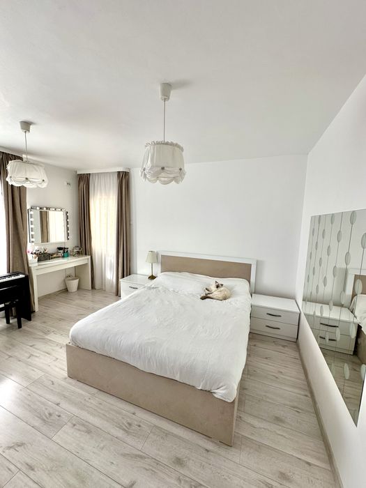 Inchiriez apartament 2 camere central Stefan cel Mare