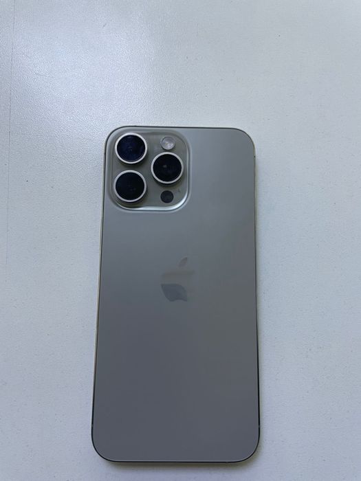 Срочно продам Айфон 15 про макс 256Гб