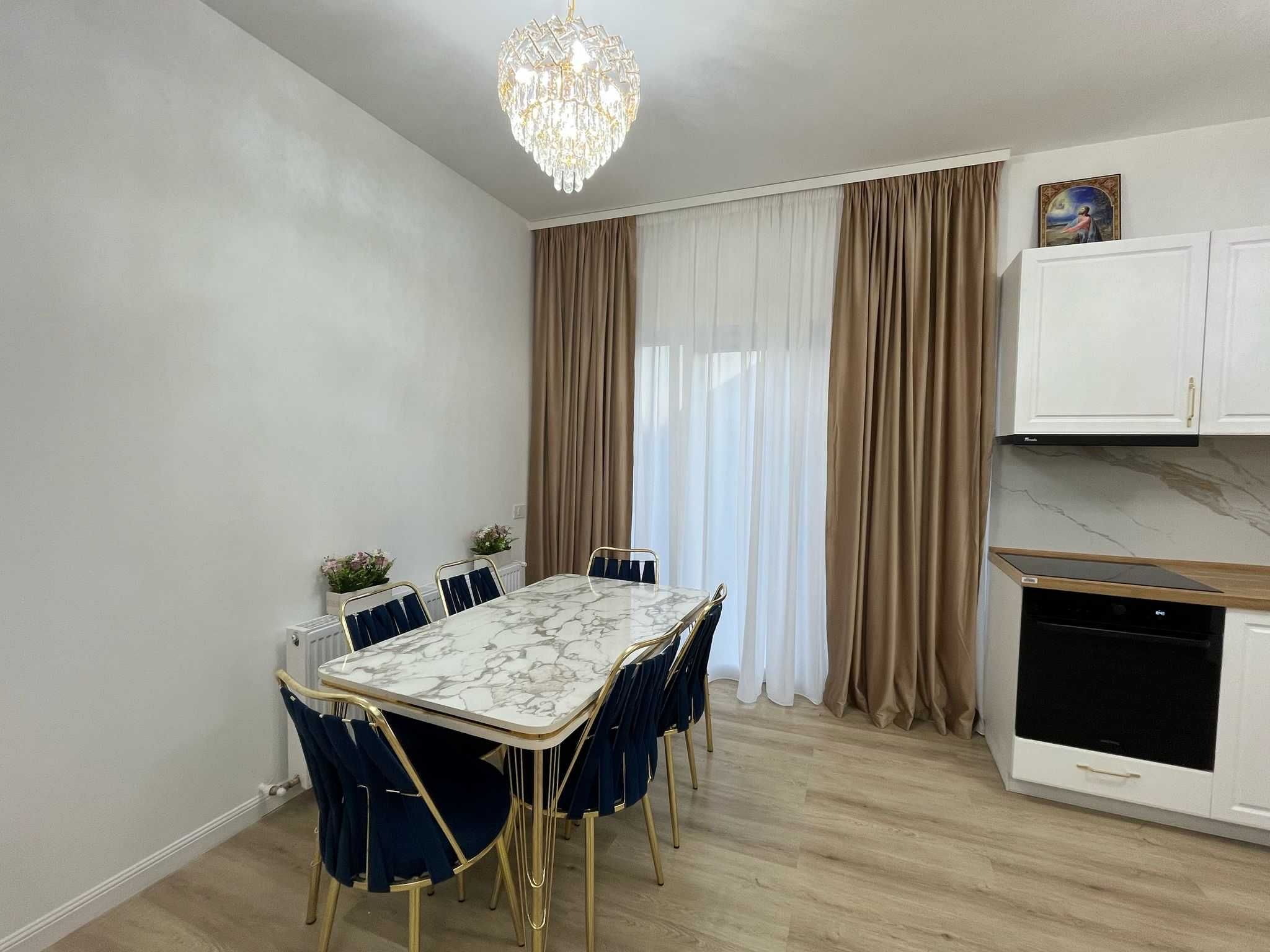 Vila individuala cu 4 camere, mobilata complet nou,curte 400 mp