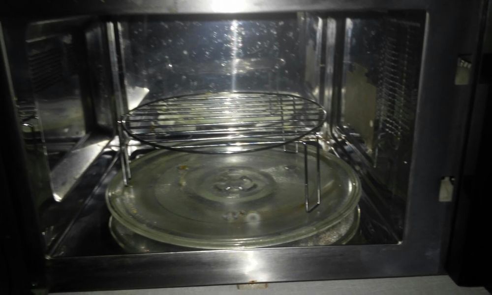 Cuptor cu microunde(defect)