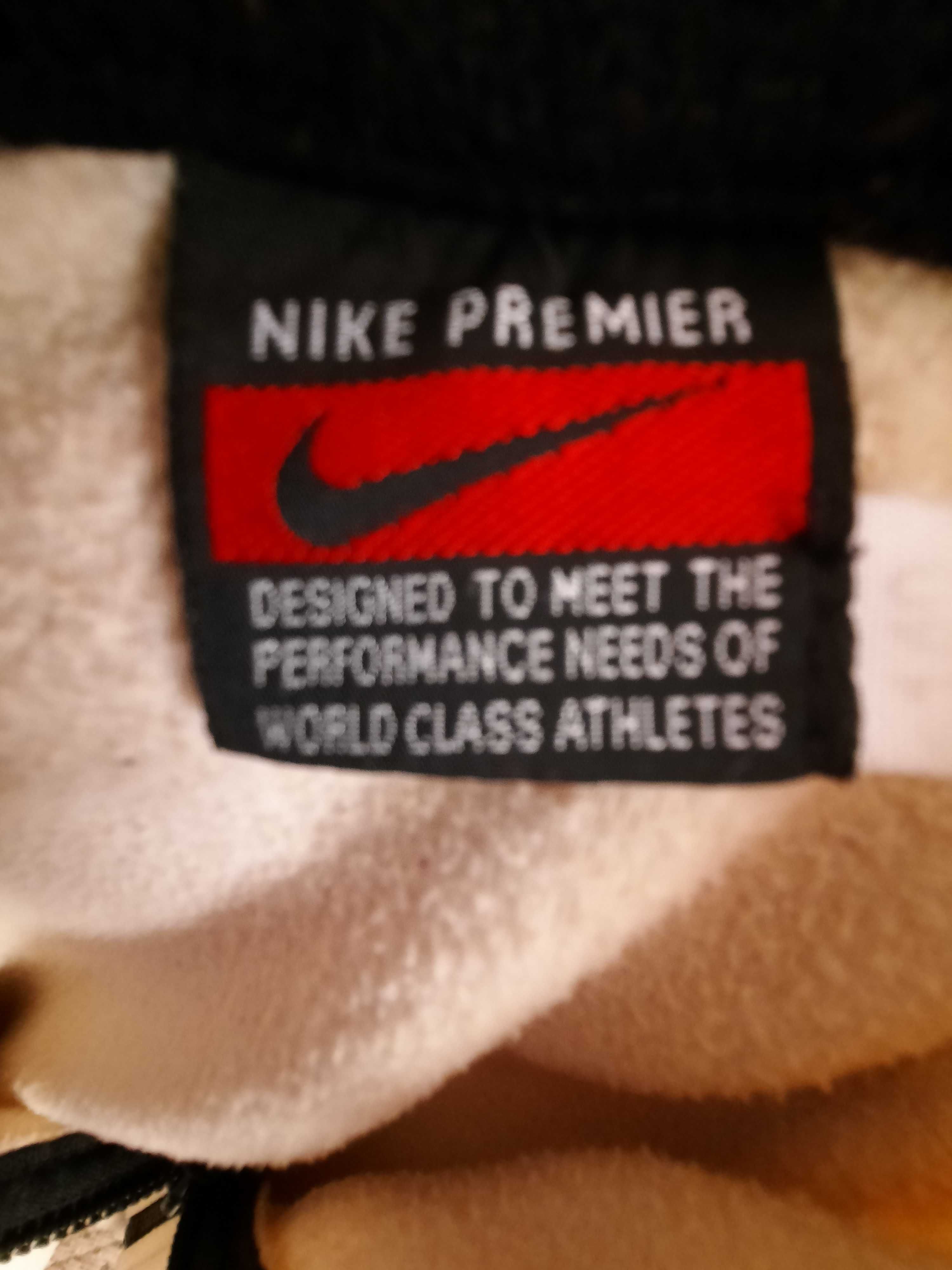 Нови детски суитшърти Nike, Decathlon и яке Youngster - плюс подарък