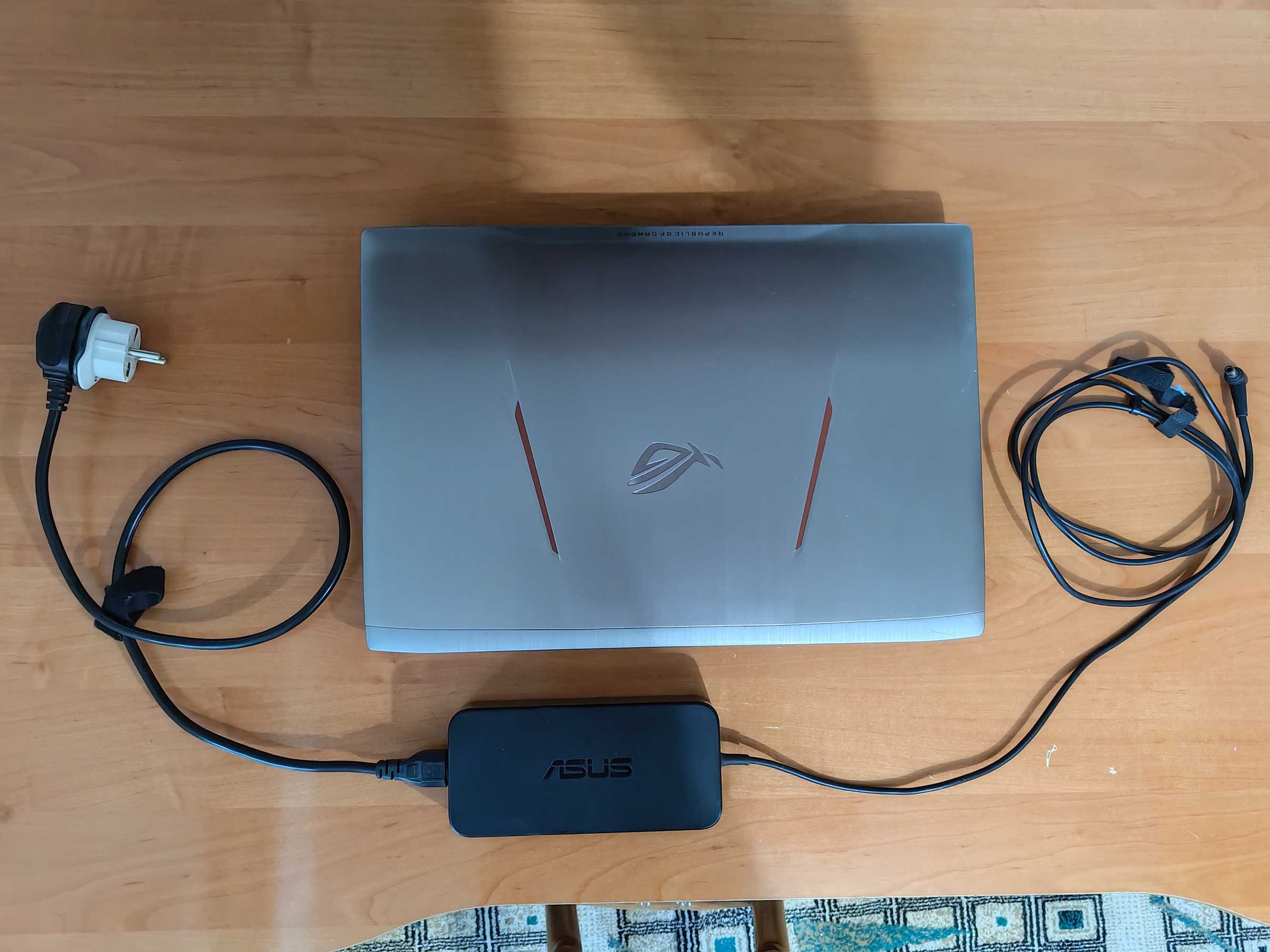 Продам игровой ноутбук Asus (Republic of Gamers)