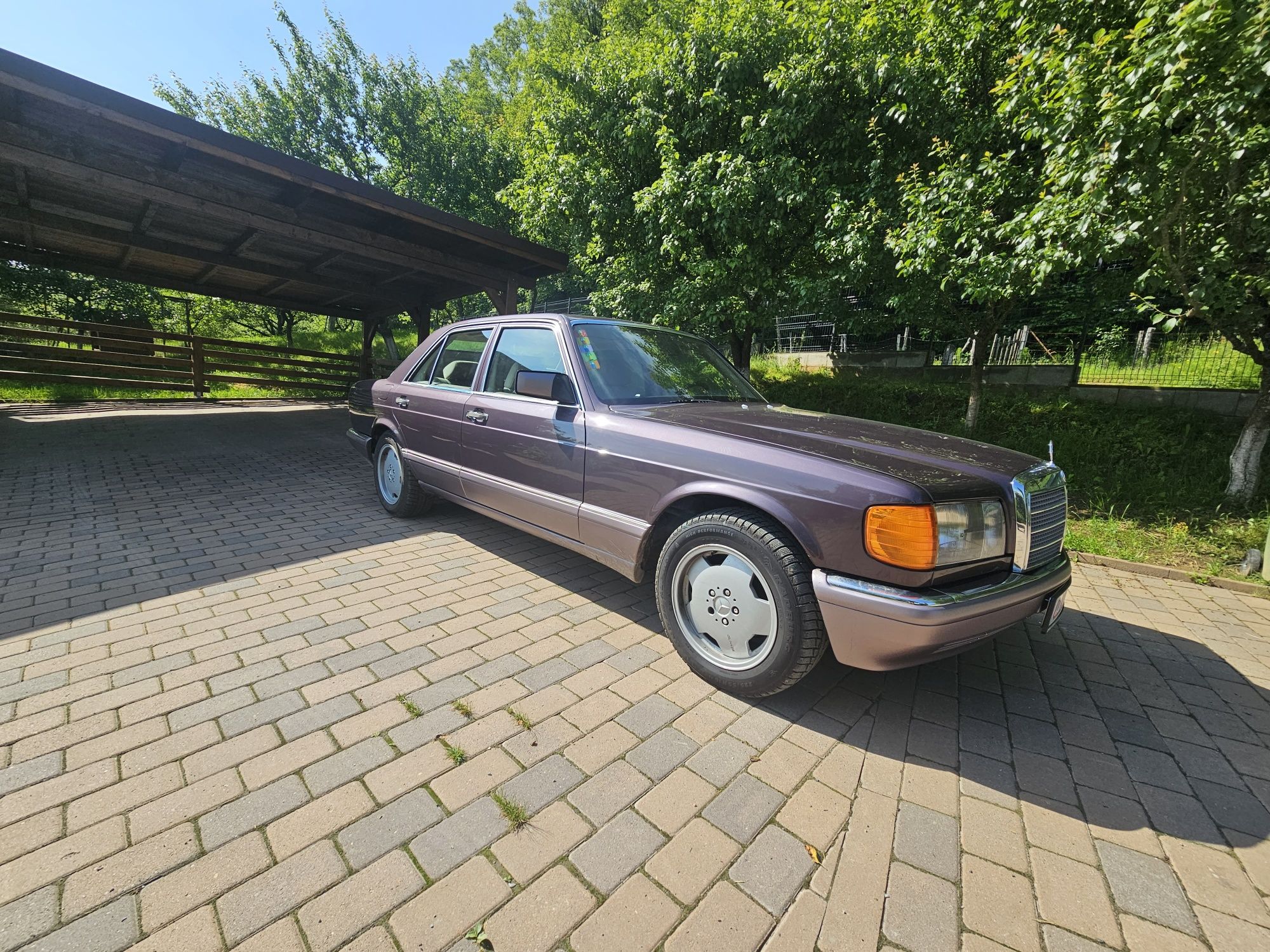 Mercedes SE300 W126