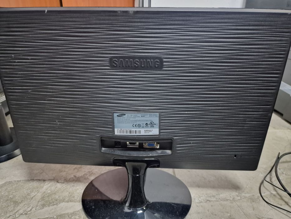 Monitor Samsung s23b300