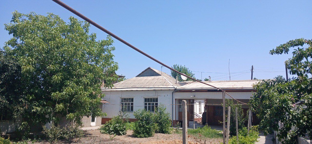 Продаётся участок дом в Янгиюле