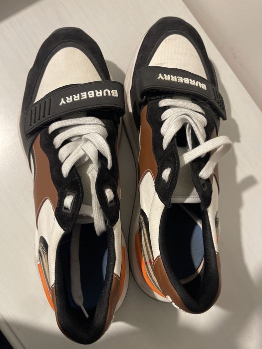 Adidasi Burberry