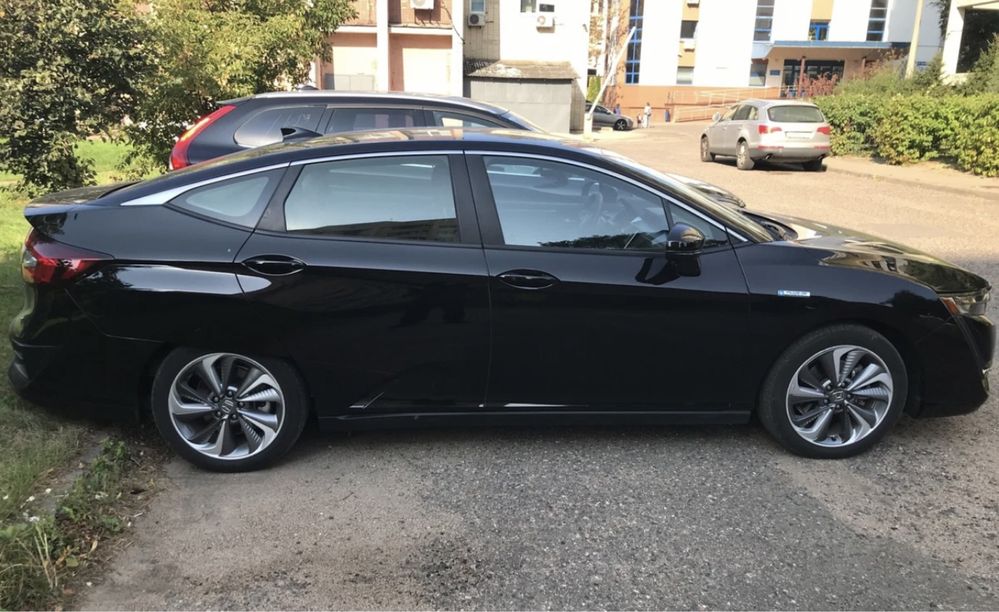 Honda Clarity Plug in Hybrid.