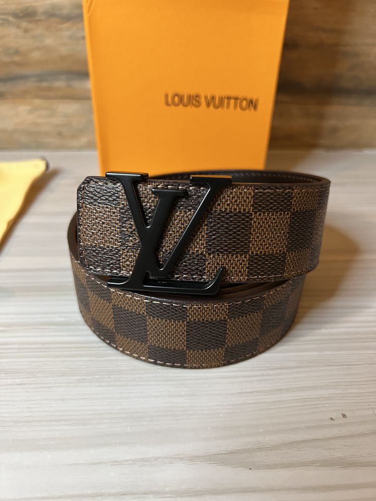 Curea Louis Vuitton Brown Grid cu catarama Black Piele 120cm