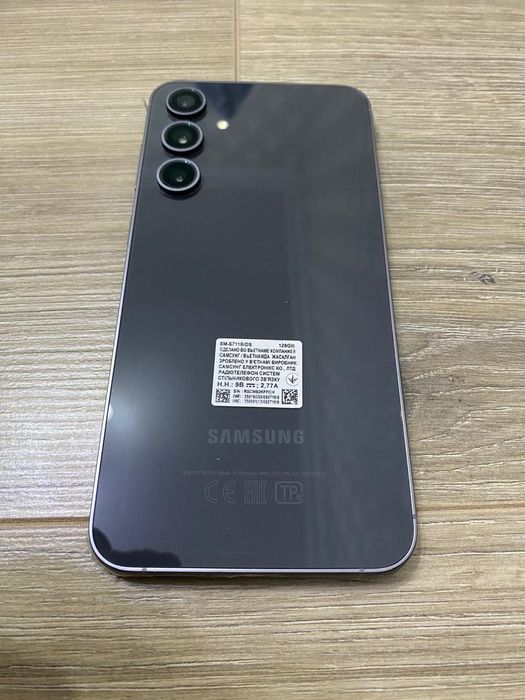 Samsung s23 fe в комплекте в идеальном состоянии