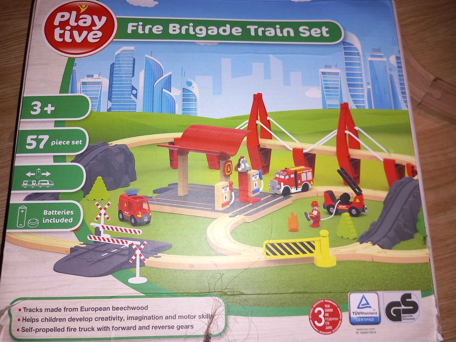 Set cale ferată pompieri şi multe multe accesorii