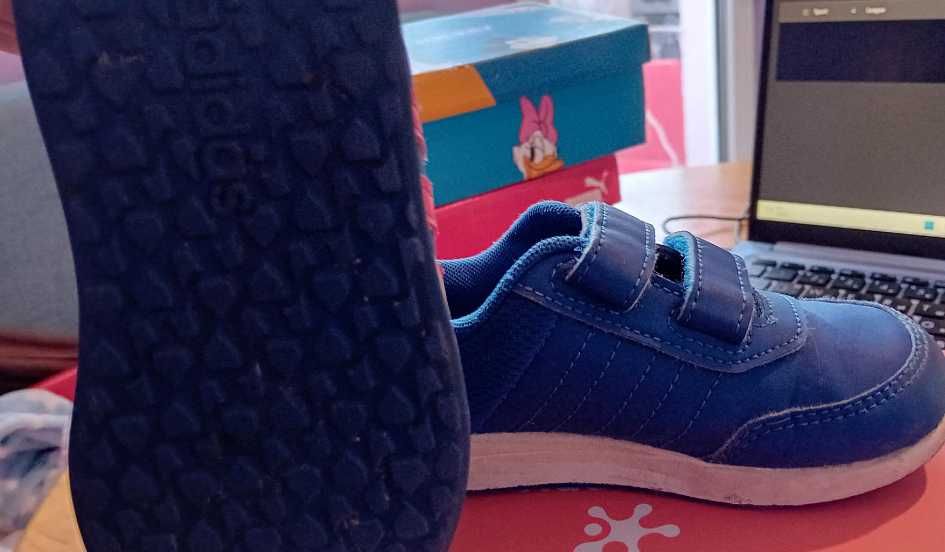 Оригинални детски маратонки Adidas - номер 25
