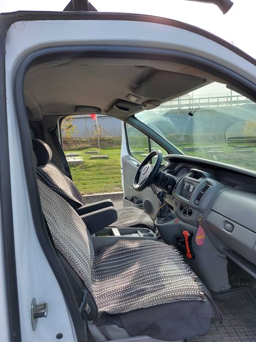 Opel Vivaro 5 locuri