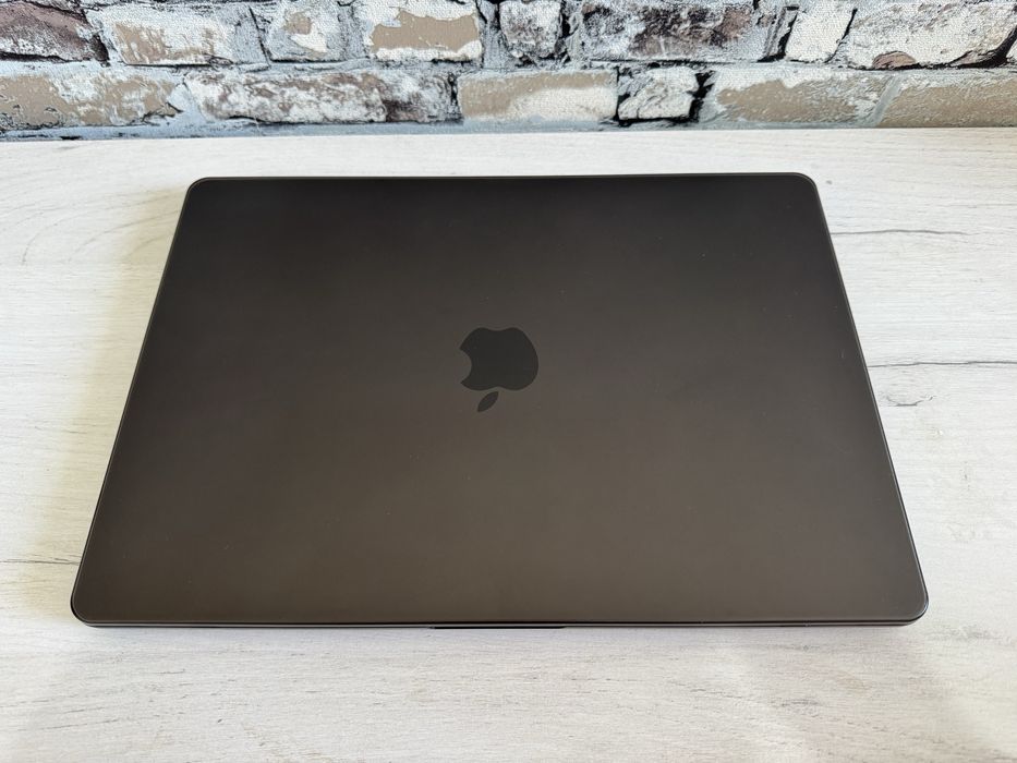 Продам Macbook Air 15 M3 16\256