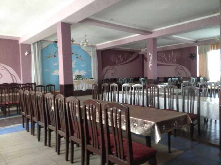 Гулистон-Тошкент трассаси бўйида "Оқ-олтин" МФЙда тўйхона сотилади