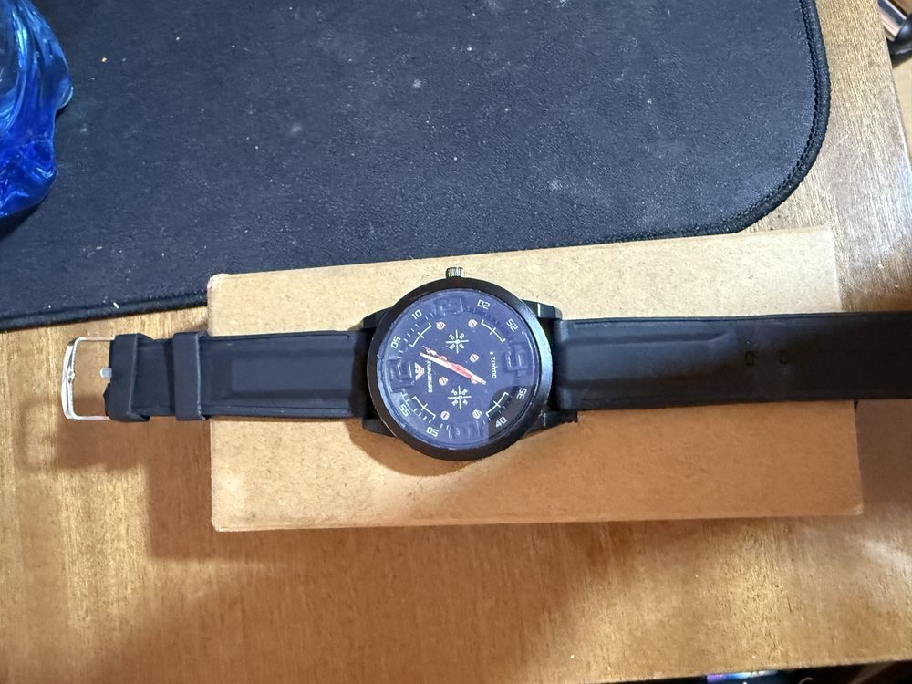Часовник Emporio Armani