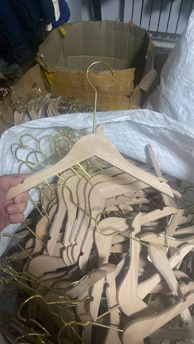 Продаются детские вешалки