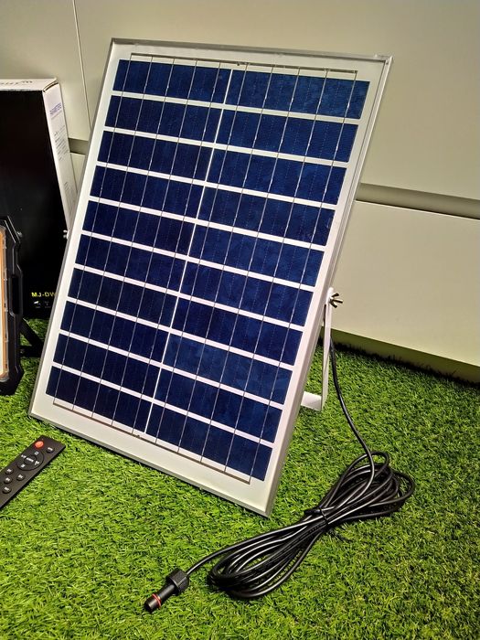 Proiector LED 200W cu Panou Solar, CAMERA WIFI Full HD, TELECOMANDA