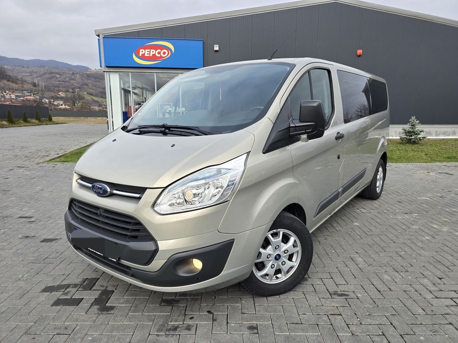 Ford Transit Custom 8+1 locuri!