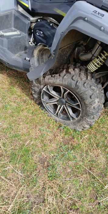 Vând atv cf moto de 1000 an 2022 km 1444 Avariat fata dreapta