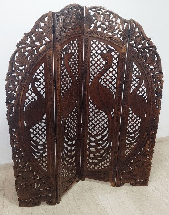 Superb paravan antic din lemn mahon, 4 polițe sculptate integral manua