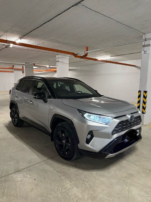Toyota Rav 4 хибрит 2020ф