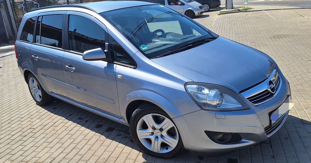 Opel zafira b 1.7