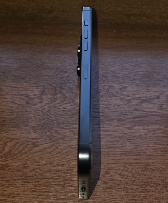 iPhone 16 Pro Max Black 256Gb full
1 sim + Esim Ötgan 
- Память : 256G
