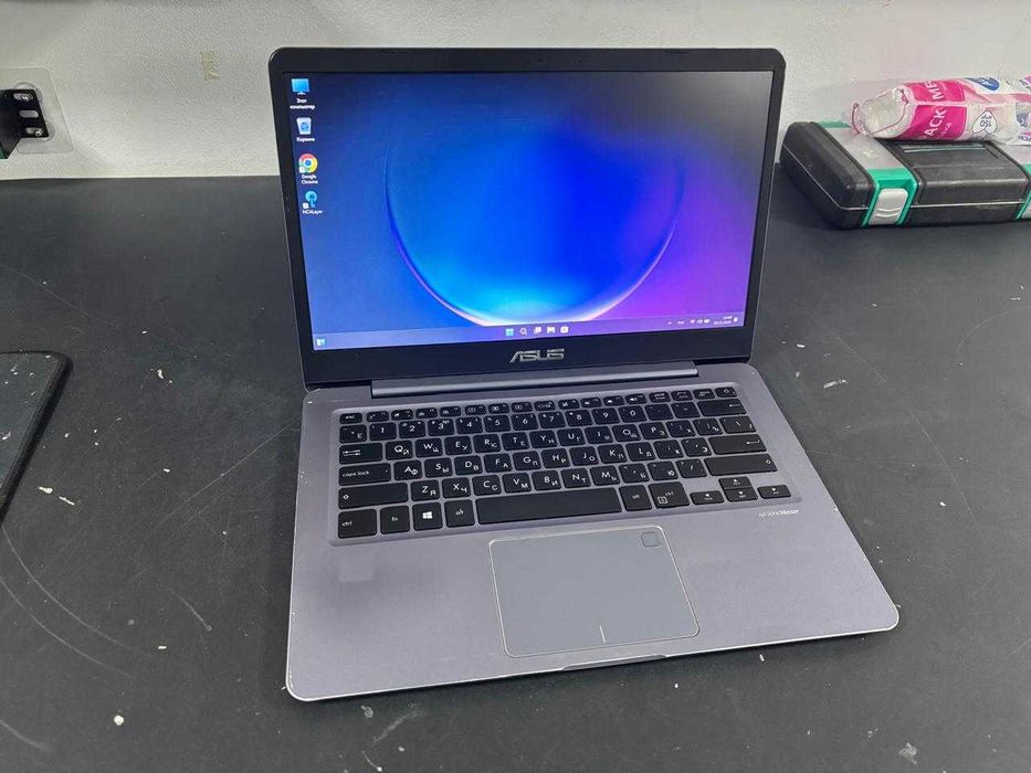 Нетбук Asus i5/8озу/ssd256gb