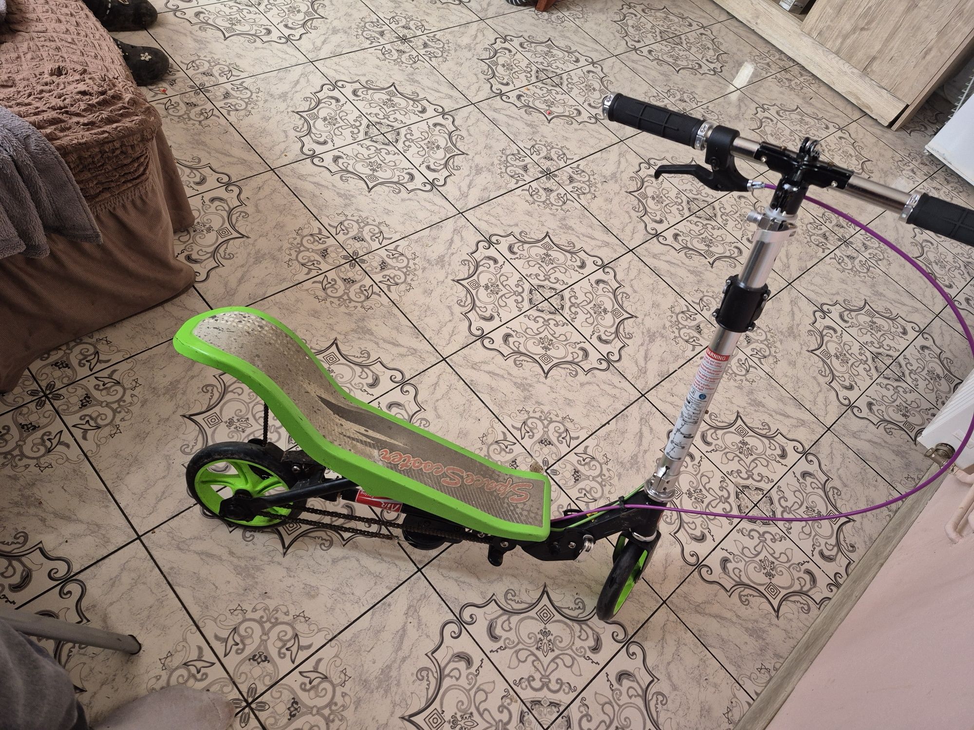 Space Scooter aproape nou