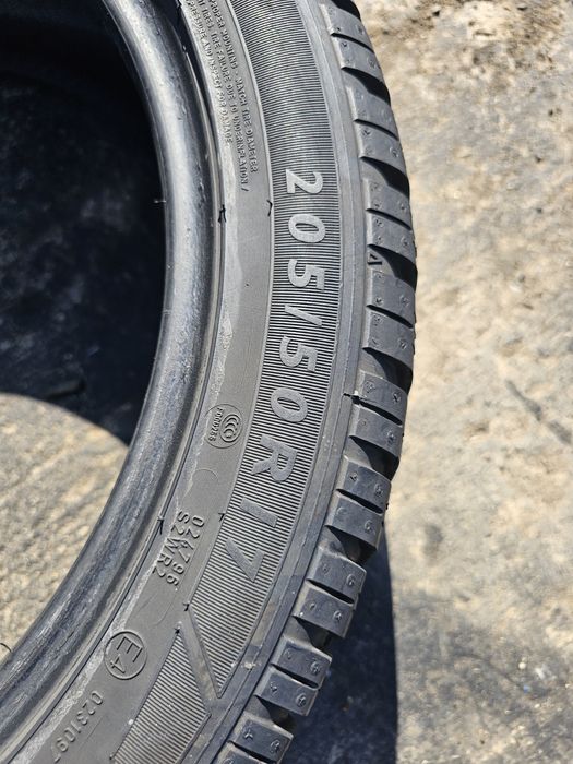 205 50 17 Dunlop  m+s