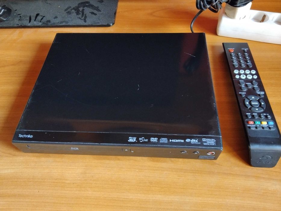 оригинален Блу Рей дивиди юесби плеър с дистанционо-Английски