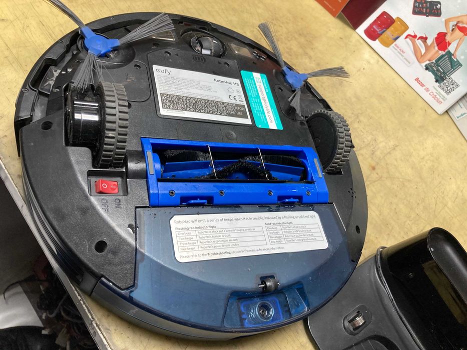 Robot aspirator eufy RoboVac 11S