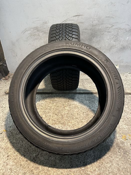 Гуми 245/40/17 KUMHO Winter Craft